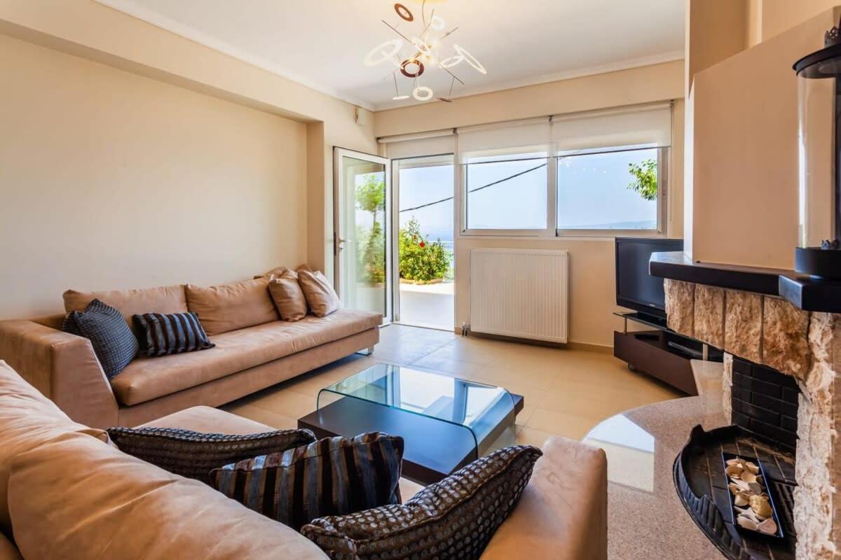 Aigli Fully Equipped Getaway - Seaview Lux Retreat Kalamata Exterior foto