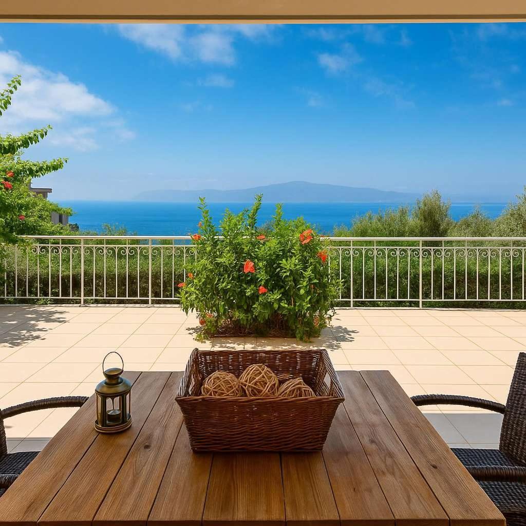 Aigli Fully Equipped Getaway - Seaview Lux Retreat Kalamata Exterior foto